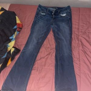 Low-rise flare jeans